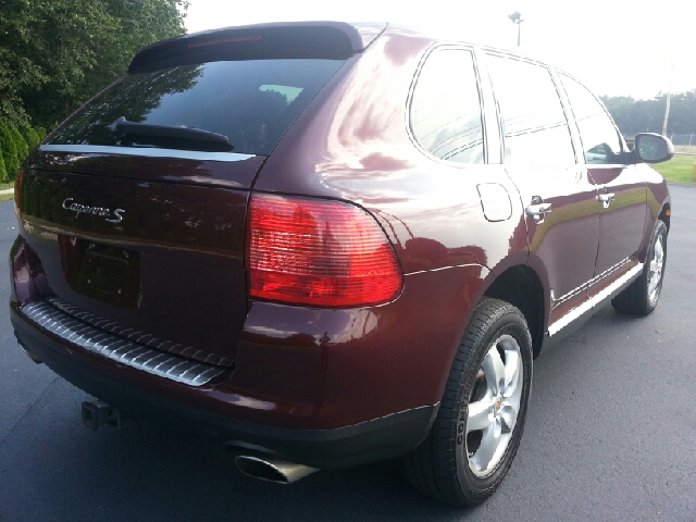 2004 Porsche Cayenne XR