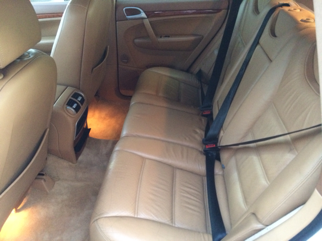 2004 Porsche Cayenne XR