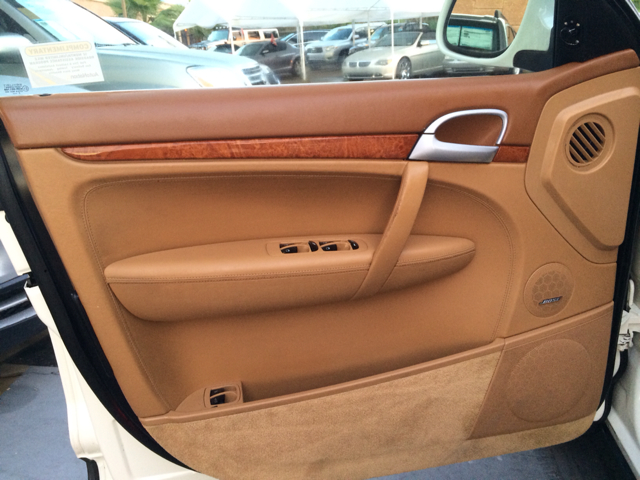 2004 Porsche Cayenne XR