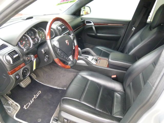 2004 Porsche Cayenne Unknown