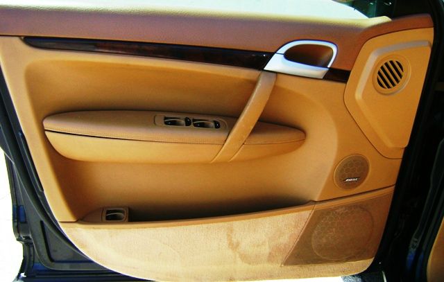 2004 Porsche Cayenne XR