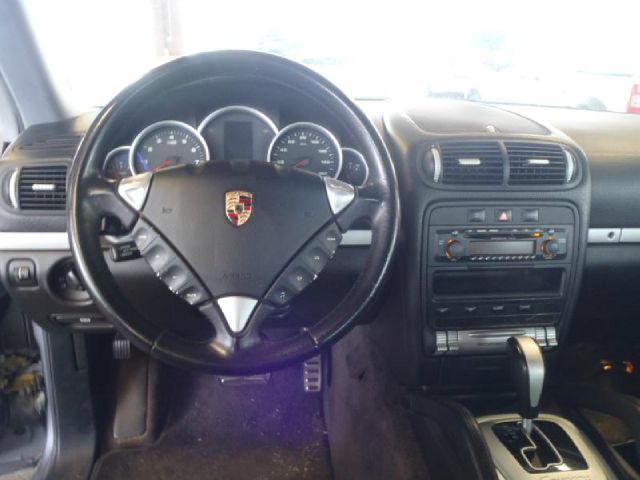 2004 Porsche Cayenne XR