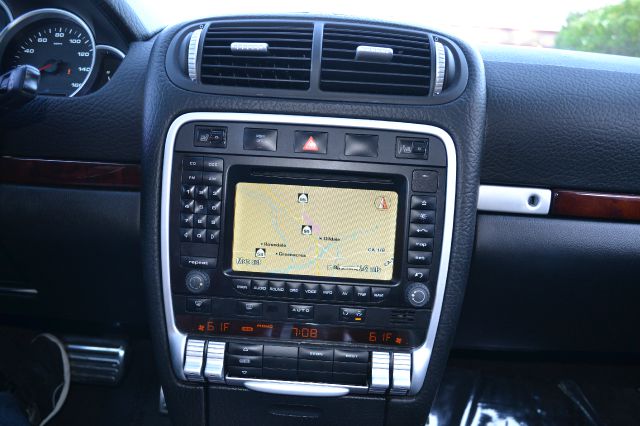 2004 Porsche Cayenne XR