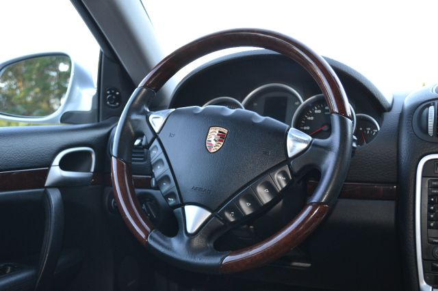 2004 Porsche Cayenne XR