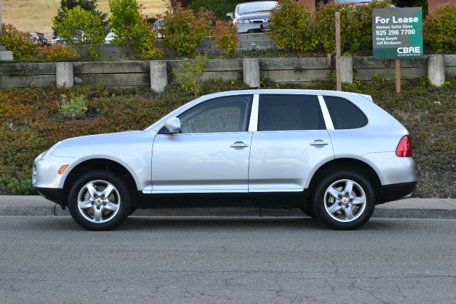 2004 Porsche Cayenne XR