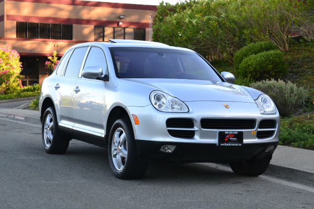2004 Porsche Cayenne XR