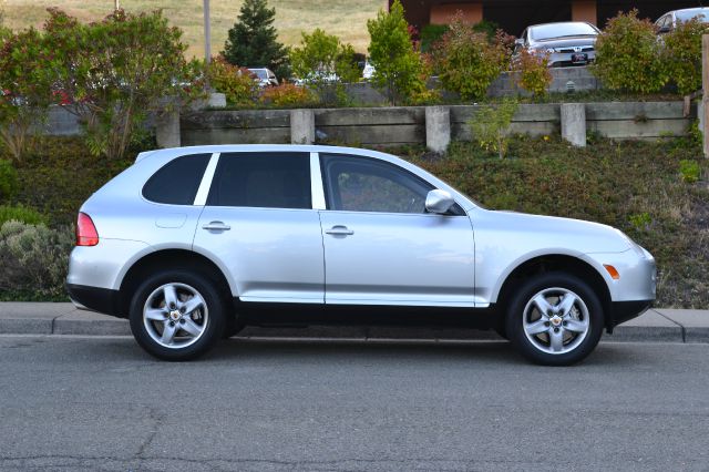 2004 Porsche Cayenne XR