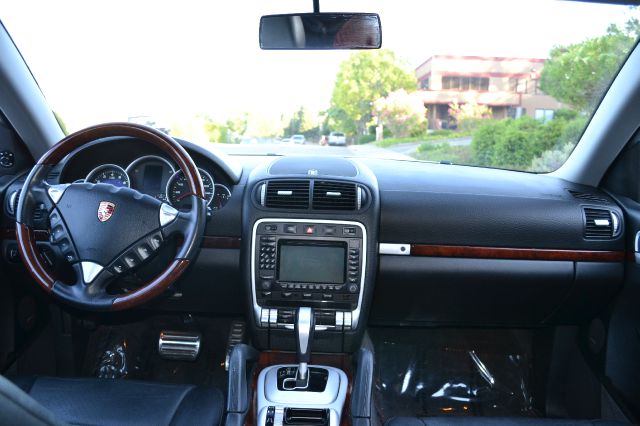 2004 Porsche Cayenne XR