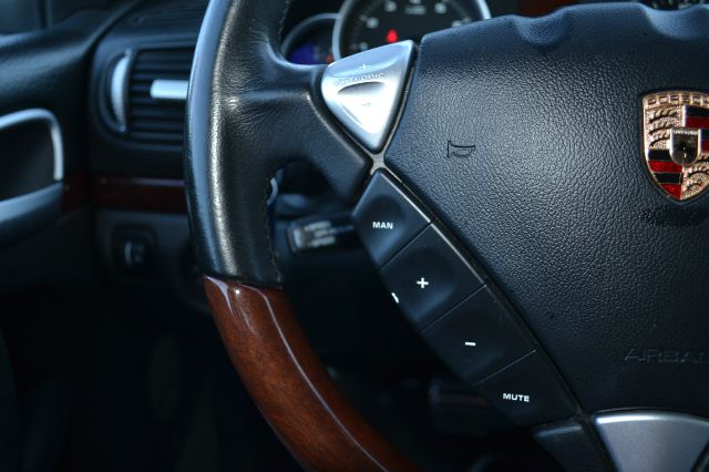 2004 Porsche Cayenne XR