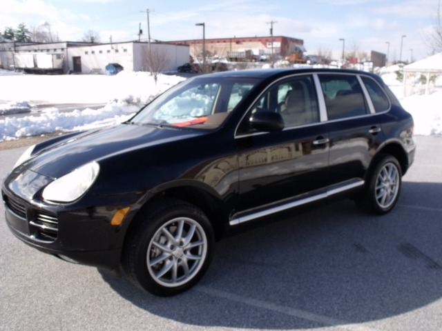 2004 Porsche Cayenne XR