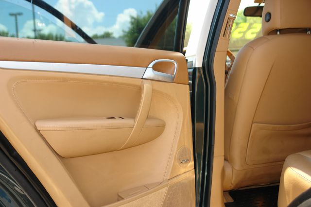 2004 Porsche Cayenne XR