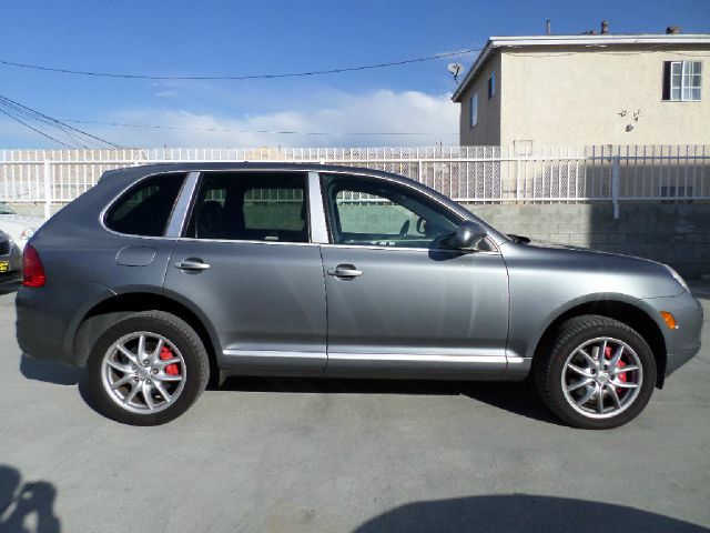 2005 Porsche Cayenne Series 4