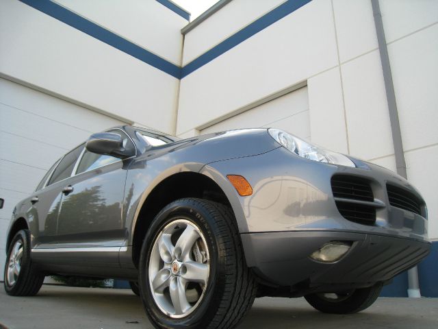 2005 Porsche Cayenne Luxury Edition PKG