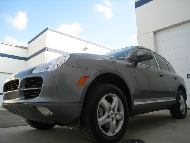 2005 Porsche Cayenne Luxury Edition PKG