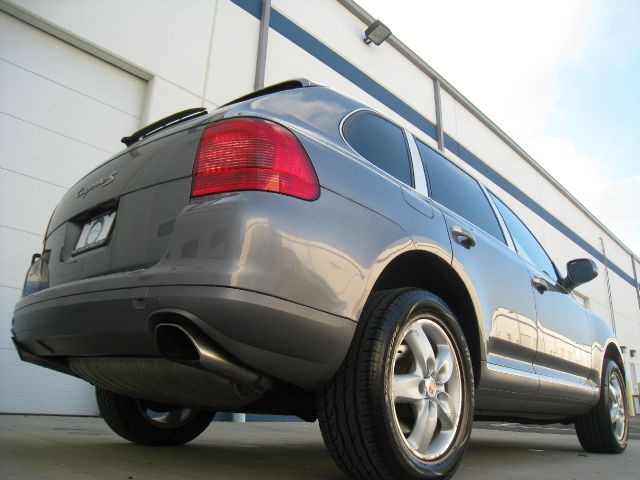 2005 Porsche Cayenne Luxury Edition PKG