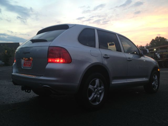 2005 Porsche Cayenne R1