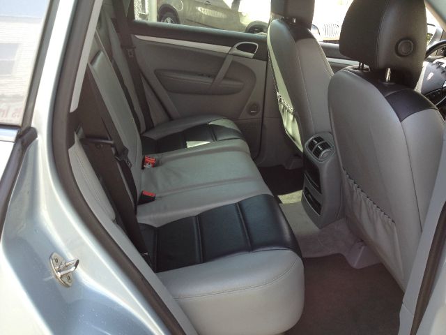 2006 Porsche Cayenne Sunroof, Ht Leather, Chr Wheel