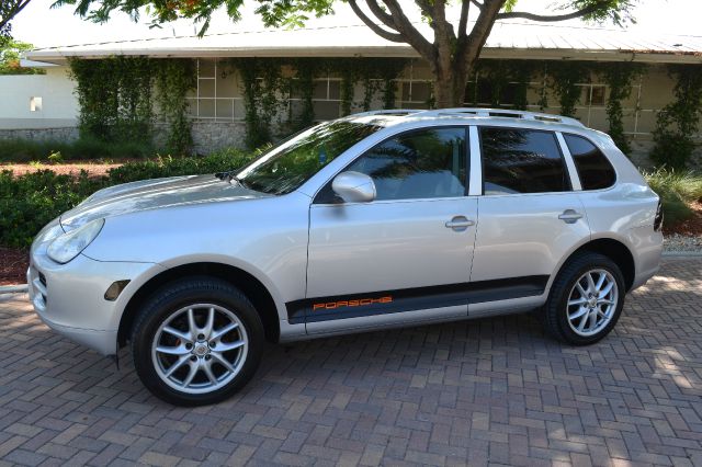 2006 Porsche Cayenne Base