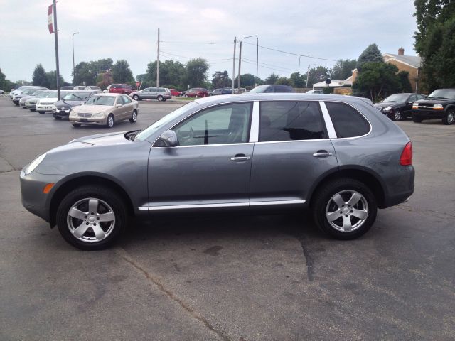 2006 Porsche Cayenne Base
