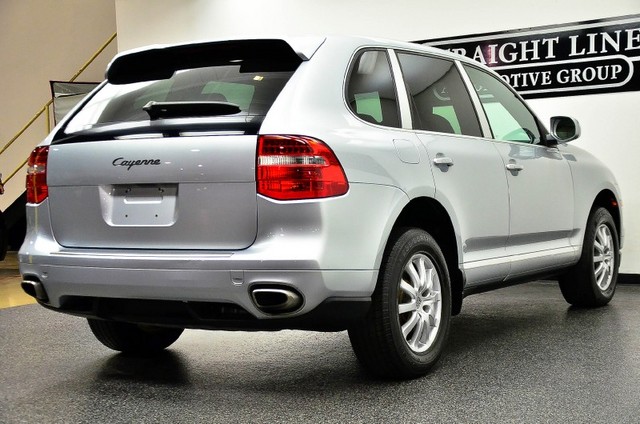 2010 Porsche Cayenne Base