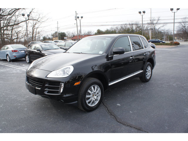2010 Porsche Cayenne Base