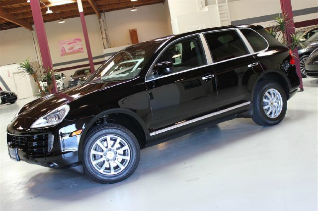 2010 Porsche Cayenne Base