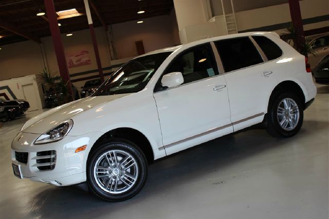 2010 Porsche Cayenne Base
