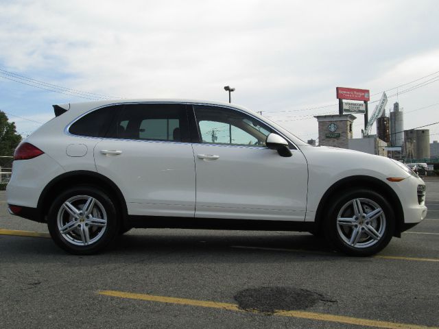 2011 Porsche Cayenne XR