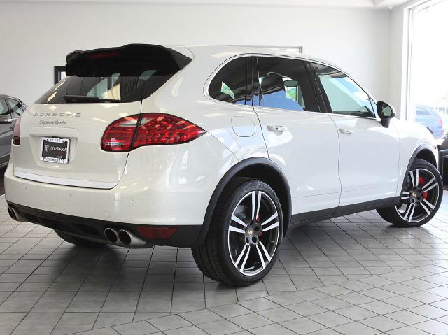2013 Porsche Cayenne Series 4