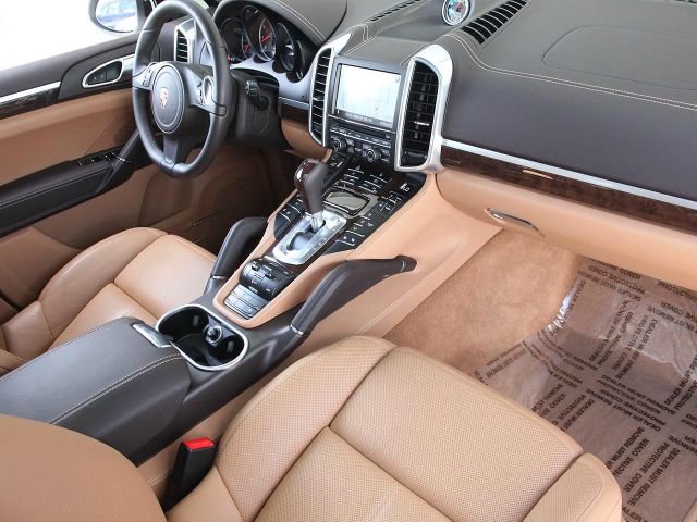 2013 Porsche Cayenne Series 4