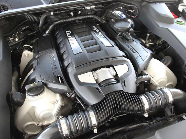 2013 Porsche Cayenne Series 4