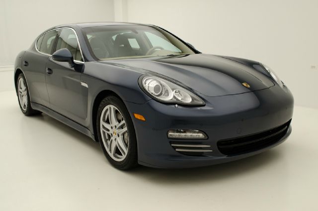 2010 Porsche Panamera Base /extended CAB Short BED