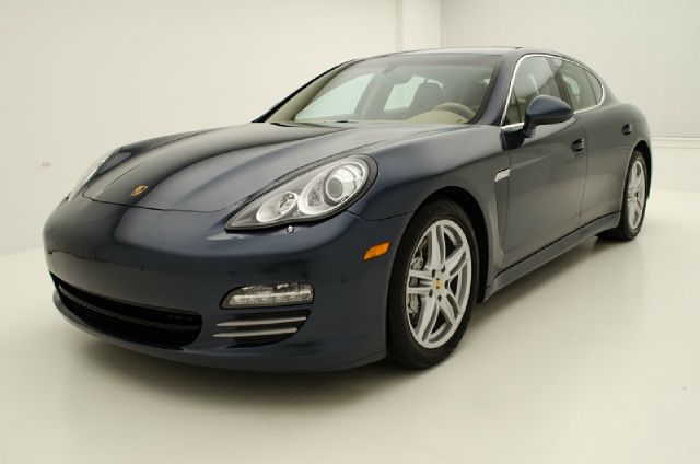 2010 Porsche Panamera Base /extended CAB Short BED