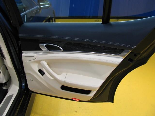 2010 Porsche Panamera XR