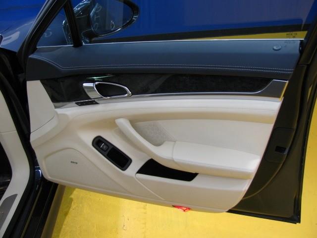 2010 Porsche Panamera XR