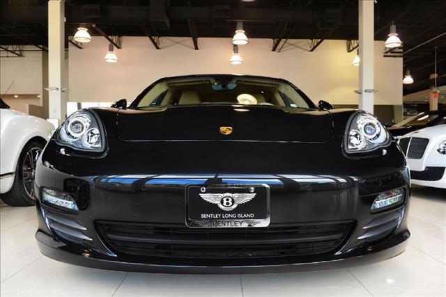 2010 Porsche Panamera Base /extended CAB Short BED