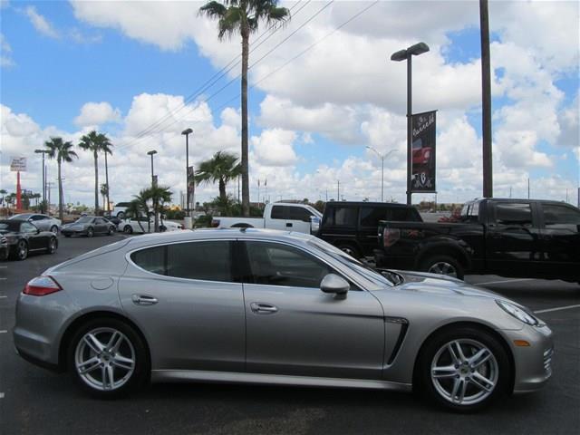 2011 Porsche Panamera Base /extended CAB Short BED