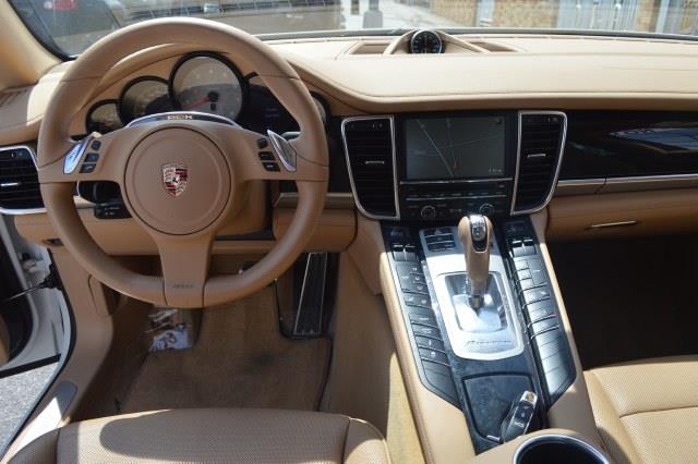 2011 Porsche Panamera Sr5...4-wheel Drive