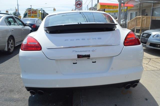 2011 Porsche Panamera Sr5...4-wheel Drive