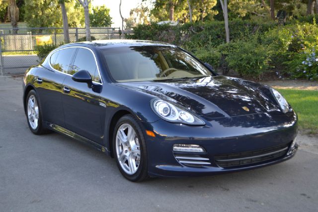 2011 Porsche Panamera Base /extended CAB Short BED