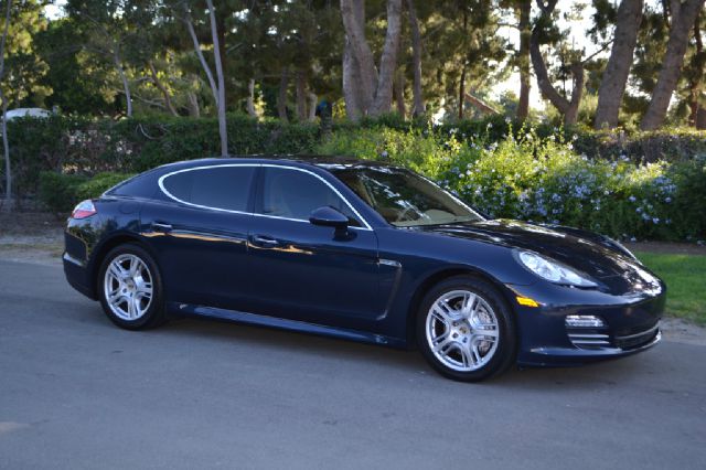 2011 Porsche Panamera Base /extended CAB Short BED