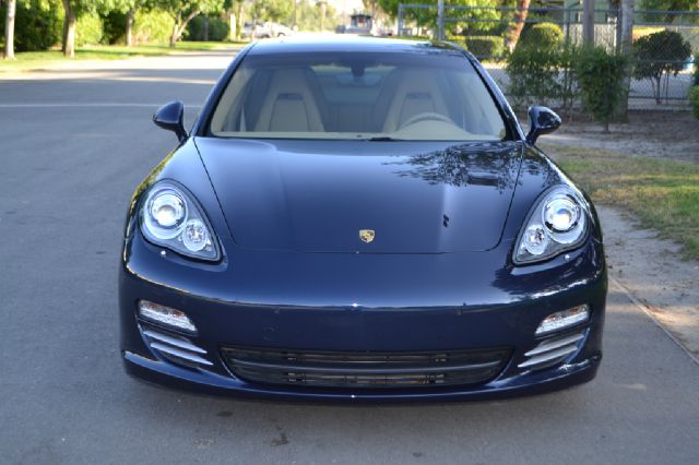 2011 Porsche Panamera Base /extended CAB Short BED