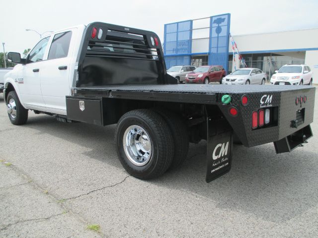2014 RAM Ram Chassis 3500 2.5T DVD 7 PASS