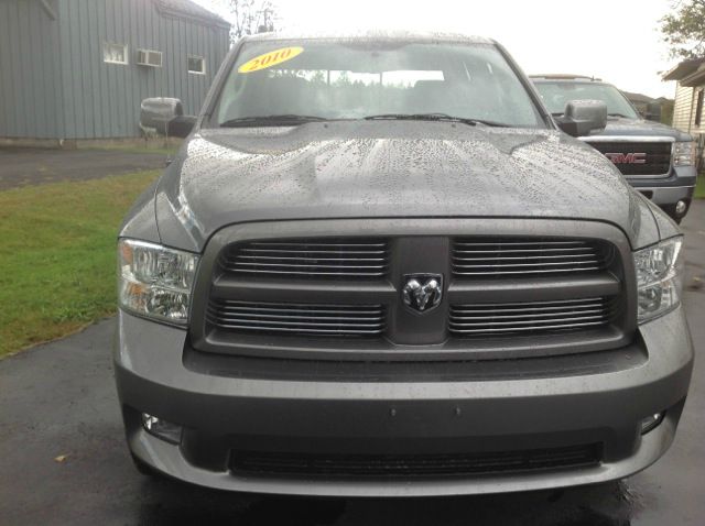 2010 RAM 1500 4dr LX 4WD Auto