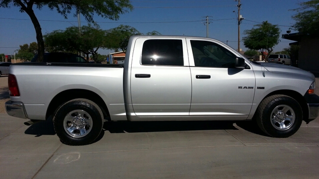 2010 RAM 1500 2WD Crew Cab 143.5