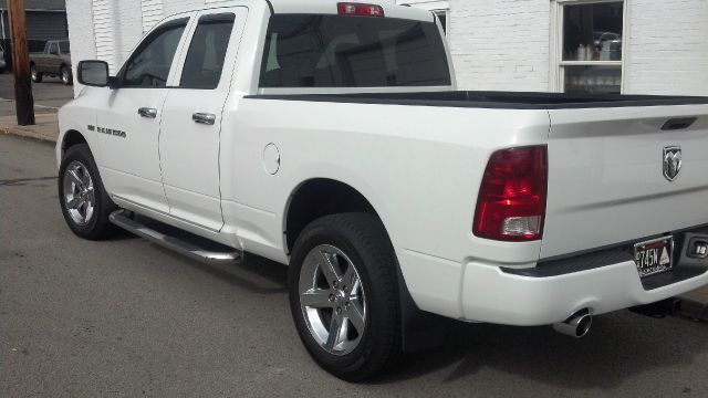 2012 RAM 1500 4dr LX 4WD Auto