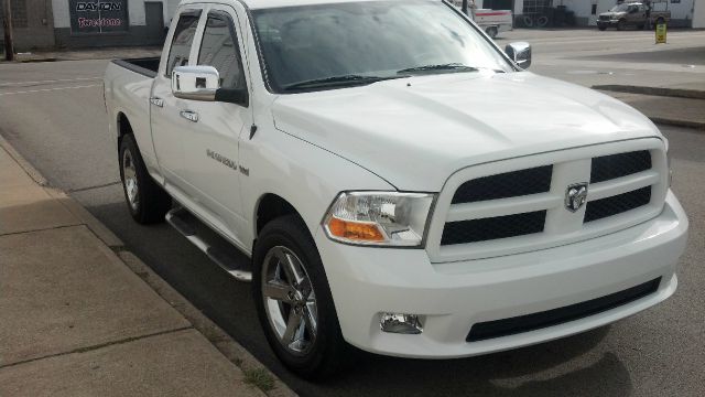 2012 RAM 1500 4dr LX 4WD Auto