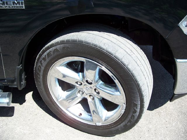 2012 RAM 1500 2WD Crew Cab 143.5