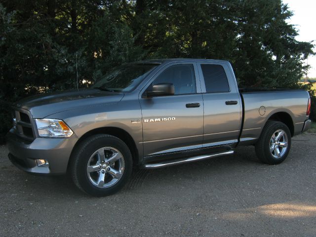 2012 RAM 1500 4dr LX 4WD Auto