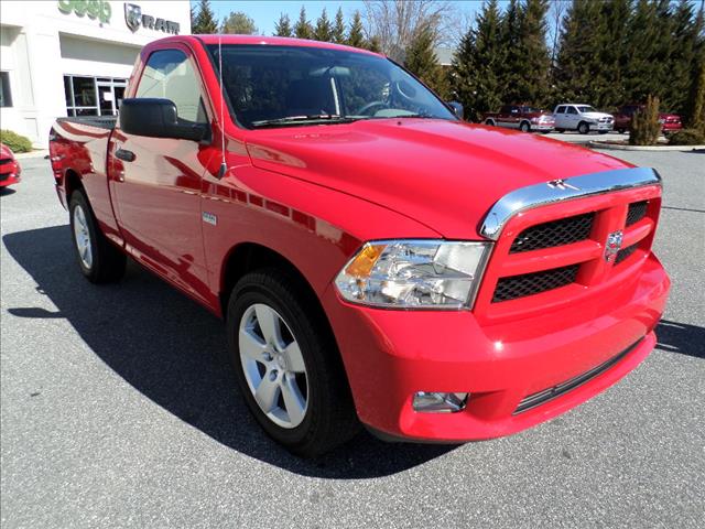 2012 RAM 1500 W/appearance Pkg